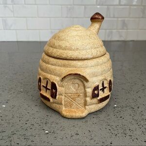Pottery Craft Bee Hive Shaped Stoneware Honey Jar